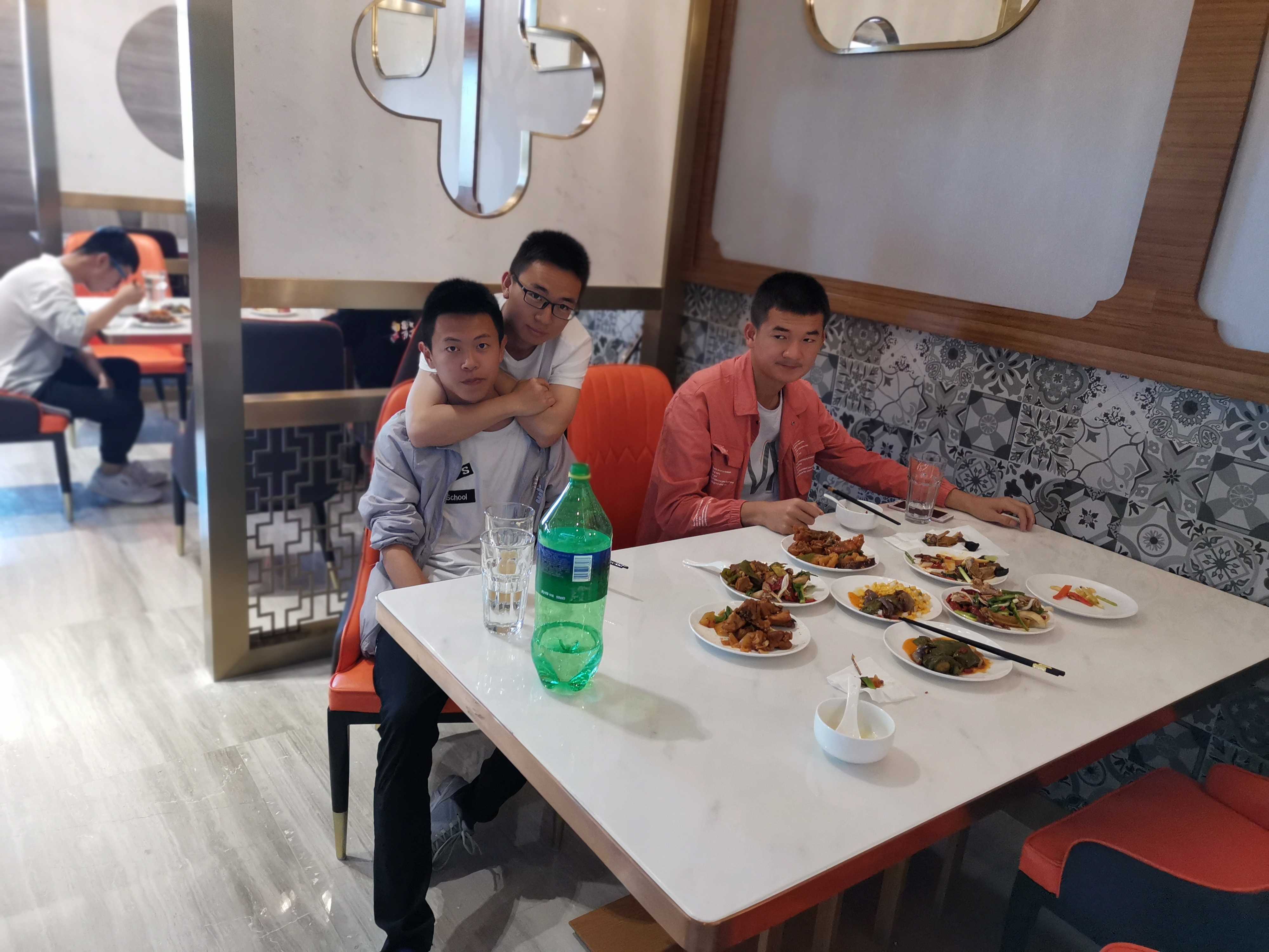高中散伙饭